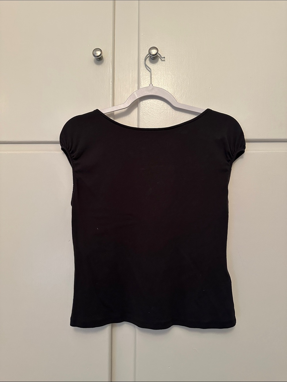 EUC Kimchi Blue Women’s Black Short Sleeve Tshirt Top